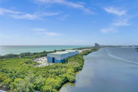 Condo in Sunny Isles Beach, Florida, 1 bedroom  № 691496 - photo 10