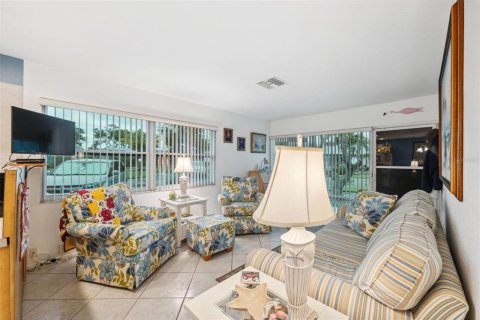 Copropriété à vendre à Holiday, Floride: 2 chambres, 76.64 m2 № 1366936 - photo 7