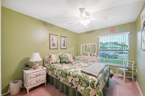 Condo in Holiday, Florida, 2 bedrooms  № 1366936 - photo 18