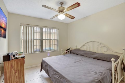Купить виллу или дом в Маргит, Флорида 3 спальни, 126.35м2, № 941056 - фото 12