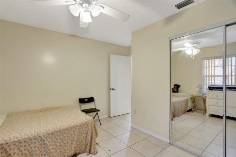 Купить виллу или дом в Маргит, Флорида 3 спальни, 126.35м2, № 941056 - фото 15