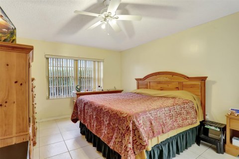Купить виллу или дом в Маргит, Флорида 3 спальни, 126.35м2, № 941056 - фото 11