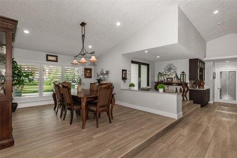 Casa en venta en Miami, Florida, 4 dormitorios, 278.43 m2 № 1270378 - foto 17