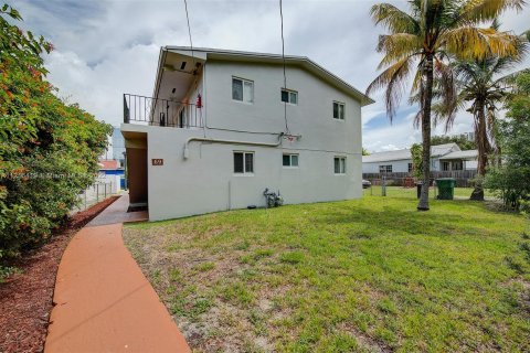 Купить коммерческую недвижимость в Майами, Флорида 277.41м2, № 20175 - фото 2