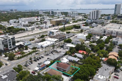 Купить коммерческую недвижимость в Майами, Флорида 277.41м2, № 20175 - фото 3