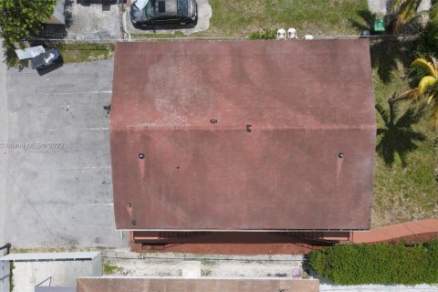 Commercial property in Miami, Florida 277.41 sq.m. № 20175 - photo 28