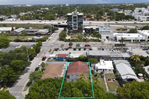 Купить земельный участок в Майами, Флорида № 20176 - фото 2