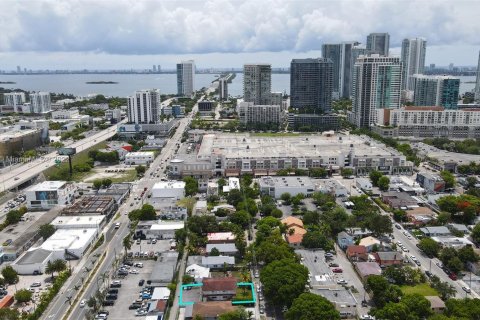 Купить земельный участок в Майами, Флорида № 20176 - фото 8