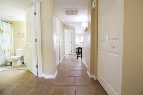 Copropriété à louer à Bradenton, Floride: 2 chambres, 84.73 m2 № 213762 - photo 5