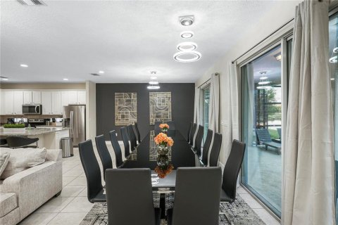 Casa en venta en Kissimmee, Florida, 10 dormitorios, 395.76 m2 № 800259 - foto 19