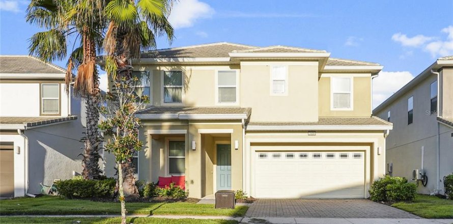 Villa ou maison à Kissimmee, Floride 10 chambres, 395.76 m2 № 800259