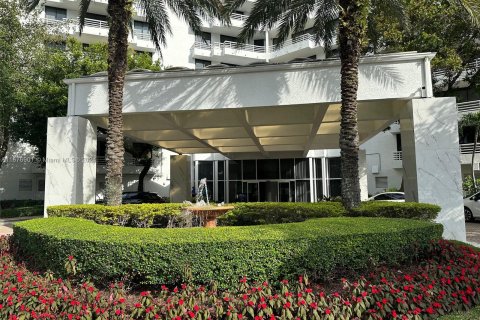 Condo in Aventura, Florida, 2 bedrooms  № 1401499 - photo 2