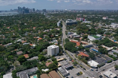 Propiedad comercial en venta en Miami, Florida № 1226092 - foto 3