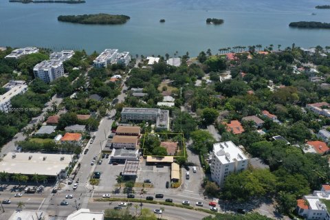 Propiedad comercial en venta en Miami, Florida № 1226092 - foto 2