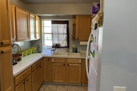 Condo in DeLand, Florida, 2 bedrooms  № 817429 - photo 6