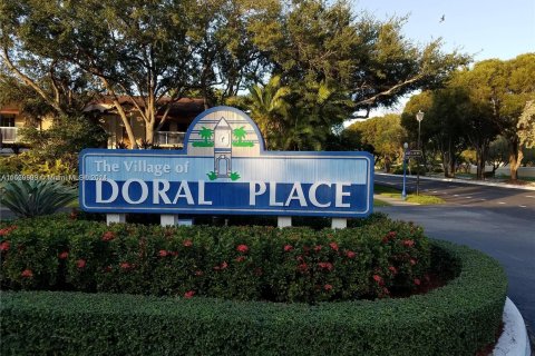 Condominio en venta en Doral, Florida, 2 dormitorios, 86.03 m2 № 1095798 - foto 1