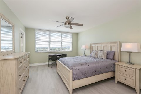 Condo in Fort Lauderdale, Florida, 2 bedrooms  № 976506 - photo 24