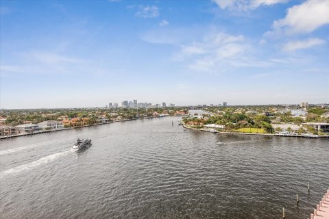 Condo in Fort Lauderdale, Florida, 2 bedrooms  № 976506 - photo 25