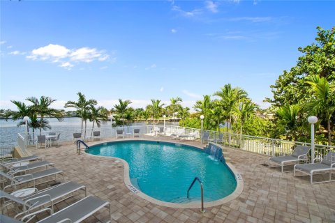 Condo in Fort Lauderdale, Florida, 2 bedrooms  № 976506 - photo 8