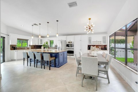 Villa ou maison à louer à Coral Springs, Floride: 4 chambres, 238.39 m2 № 788355 - photo 30