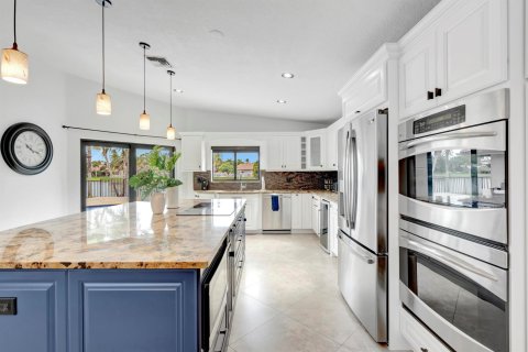 Villa ou maison à louer à Coral Springs, Floride: 4 chambres, 238.39 m2 № 788355 - photo 27