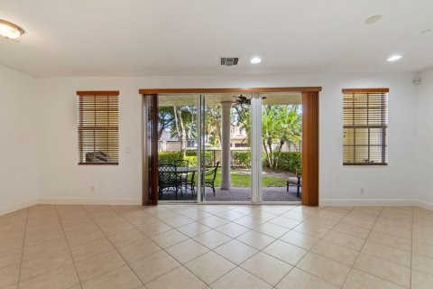 Touwnhouse à vendre à Boca Raton, Floride: 3 chambres, 301.37 m2 № 860853 - photo 17