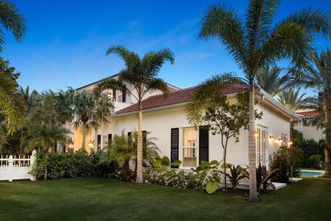 Casa en venta en Palm Beach, Florida, 5 dormitorios, 584.17 m2 № 54791 - foto 1