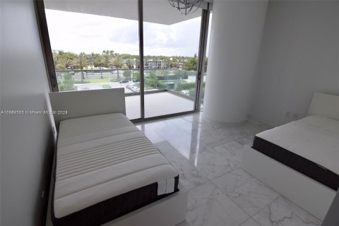 Condominio en venta en Bal Harbour, Florida, 2 dormitorios, 158.31 m2 № 1331540 - foto 19