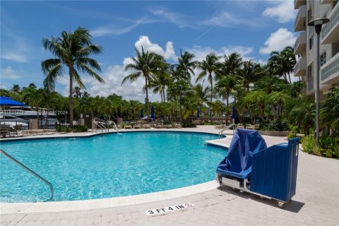 Condo in Coral Gables, Florida, 1 bedroom  № 1310508 - photo 19