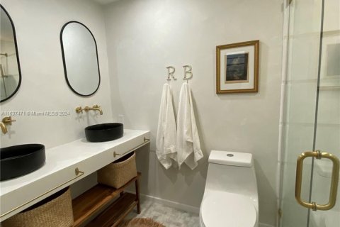 Condo in Coral Gables, Florida, 1 bedroom  № 1310508 - photo 10