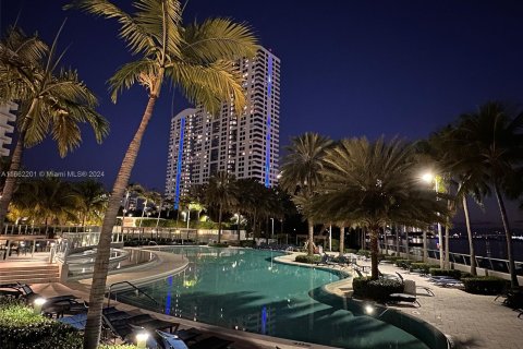 Condominio en alquiler en Miami Beach, Florida, 2 dormitorios, 99.31 m2 № 1370351 - foto 26