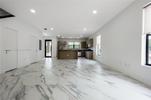 Adosado en venta en Miramar, Florida, 3 dormitorios, 139.73 m2 № 1370670 - foto 12