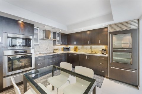 Condominio en venta en Fort Lauderdale, Florida, 2 dormitorios, 174.66 m2 № 1370349 - foto 11