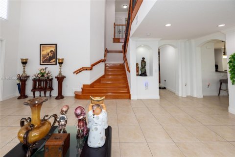 House in Miami, Florida 4 bedrooms, 282.79 sq.m. № 1370573 - photo 14