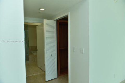 Copropriété à vendre à Miami, Floride: 2 chambres, 120.59 m2 № 827551 - photo 15