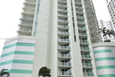 Copropriété à vendre à Miami, Floride: 2 chambres, 120.59 m2 № 827551 - photo 1