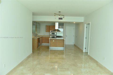 Copropriété à vendre à Miami, Floride: 2 chambres, 120.59 m2 № 827551 - photo 4