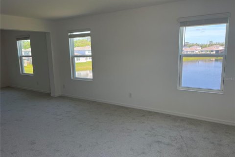 House in Kissimmee, Florida 4 bedrooms, 269.7 sq.m. № 1303588 - photo 8