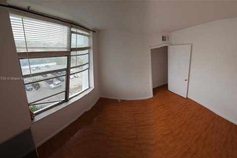 Condo in Miami, Florida, 2 bedrooms  № 1401223 - photo 18