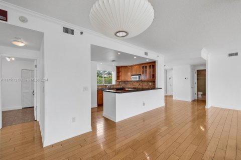 Copropriété à vendre à Miami, Floride: 2 chambres, 142.14 m2 № 1401280 - photo 9