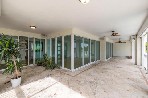 Condo in Miami, Florida, 2 bedrooms  № 1401280 - photo 21