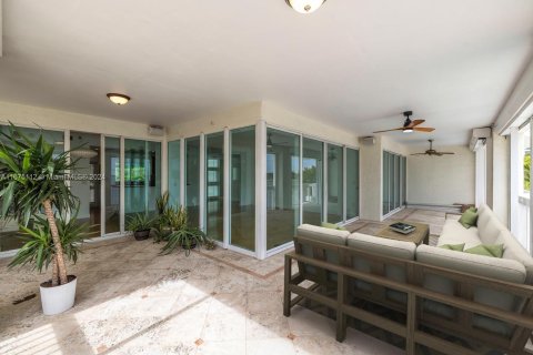 Condo in Miami, Florida, 2 bedrooms  № 1401280 - photo 20