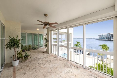 Condo in Miami, Florida, 2 bedrooms  № 1401280 - photo 30