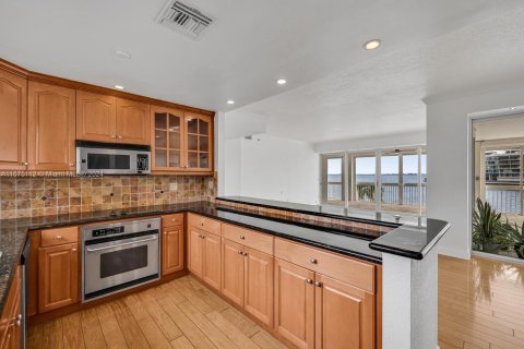 Copropriété à vendre à Miami, Floride: 2 chambres, 142.14 m2 № 1401280 - photo 17