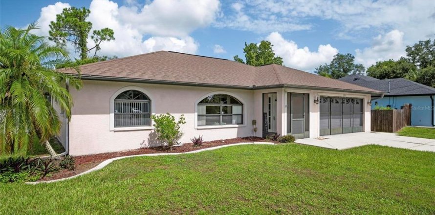 Casa en North Port, Florida 3 dormitorios, 143.35 m2 № 1267352