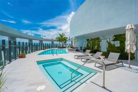 Condominio en venta en Miami, Florida, 2 dormitorios, 97.18 m2 № 1364826 - foto 30