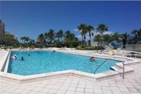 Condominio en alquiler en Miami Beach, Florida, 2 dormitorios, 125.42 m2 № 4671 - foto 28