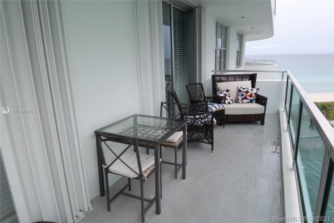 Condominio en alquiler en Miami Beach, Florida, 2 dormitorios, 125.42 m2 № 4671 - foto 22