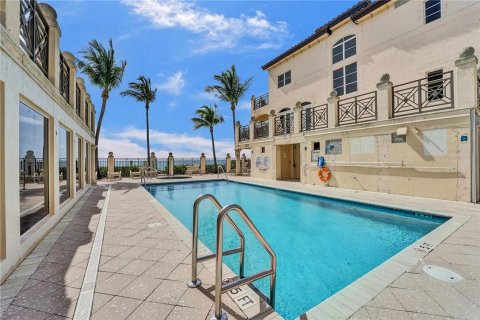 Condominio en venta en Lauderdale-by-the-Sea, Florida, 3 dormitorios, 307.88 m2 № 591887 - foto 3