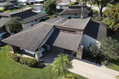 Villa ou maison à vendre à Tamarac, Floride: 3 chambres, 156.45 m2 № 737686 - photo 8